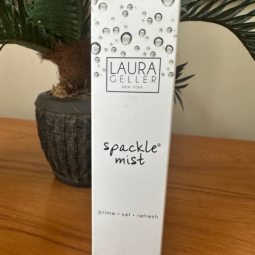 Laura Gelker Spackle Mist NEW
